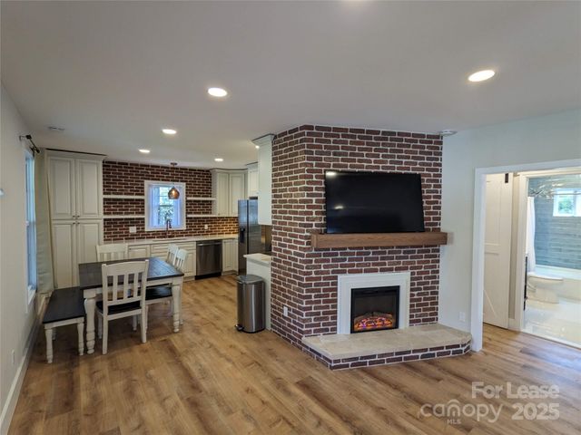 29 Woodrow Avenue 1, Asheville, NC 28801