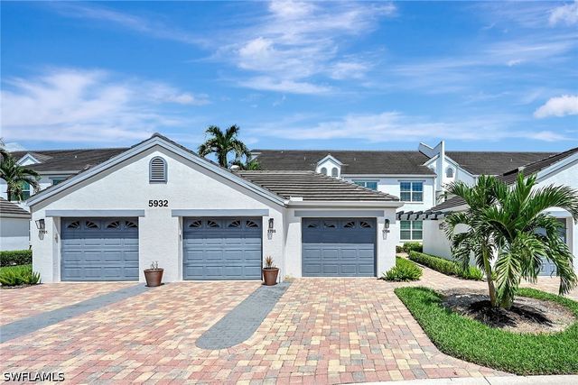 5932 Sand Wedge LN 1706, Naples, FL 34110