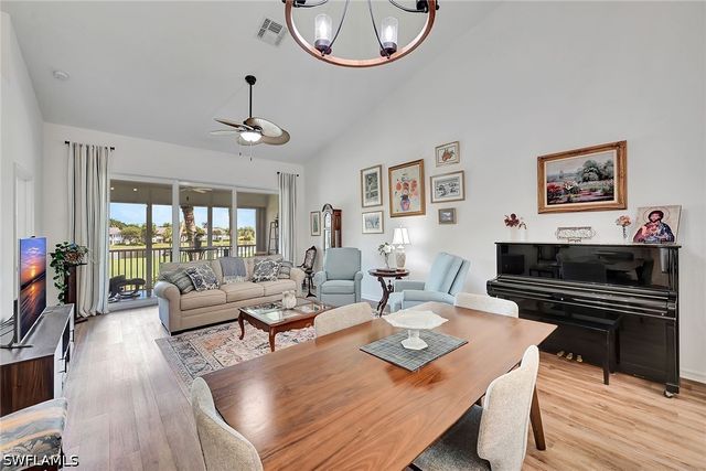 5932 Sand Wedge LN 1706, Naples, FL 34110