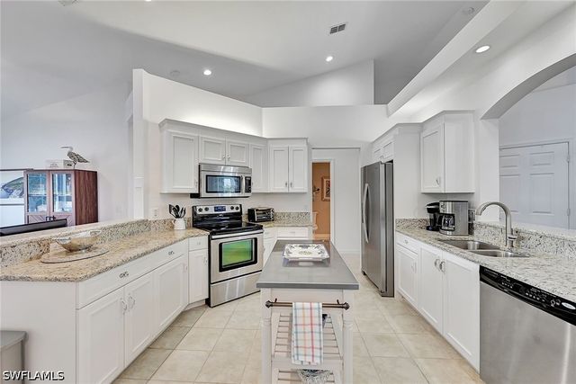 5932 Sand Wedge LN 1706, Naples, FL 34110