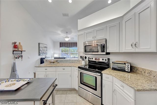 5932 Sand Wedge LN 1706, Naples, FL 34110