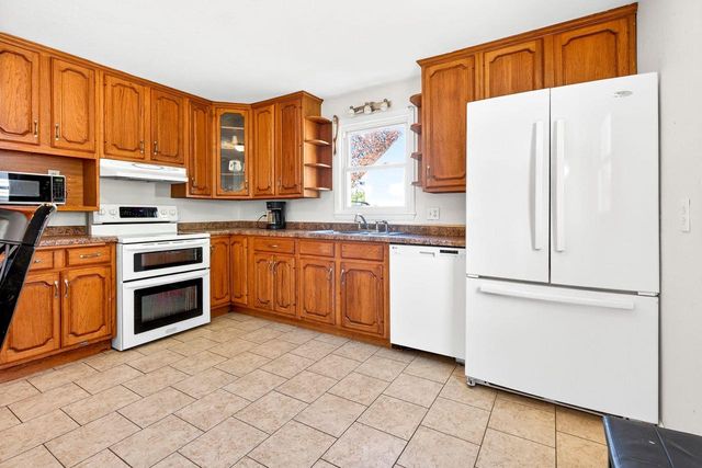 1236 E GLENDALE AVENUE, Appleton, WI 54911