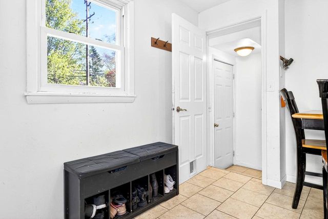 1236 E GLENDALE AVENUE, Appleton, WI 54911