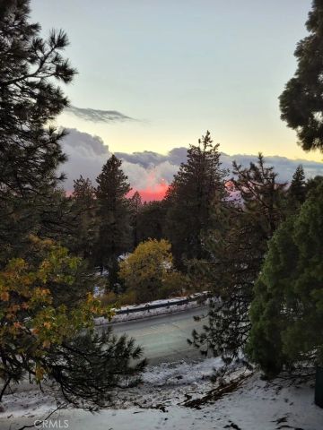 1962 Nob Hill, Running Springs, CA 92382