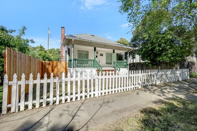 528 Clay St, Colusa, CA 95932