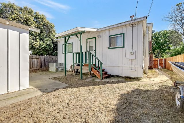 528 Clay St, Colusa, CA 95932