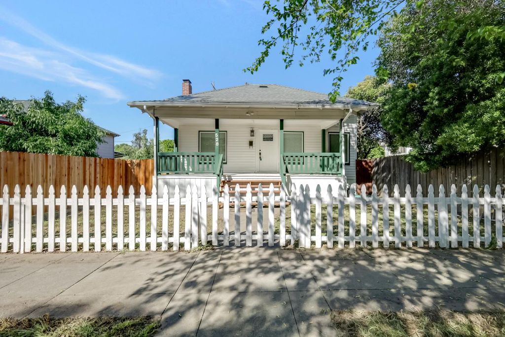 528 Clay St, Colusa, CA 95932