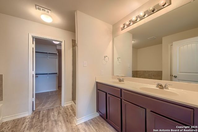 7006 Quantum Loop, San Antonio, TX 78252