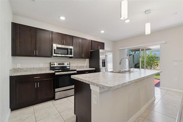 920 NW 253 DRIVE, Newberry, FL 32669