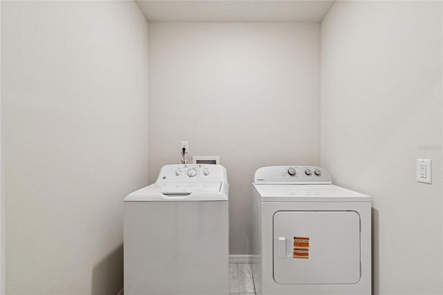 920 NW 253 DRIVE, Newberry, FL 32669