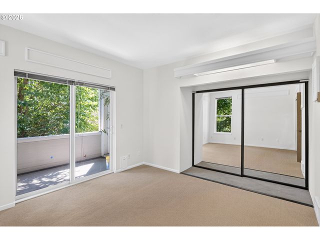 1710 S HARBOR Way C-307, Portland, OR 97201
