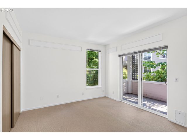 1710 S HARBOR Way C-307, Portland, OR 97201