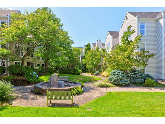 1710 S HARBOR Way C-307, Portland, OR 97201