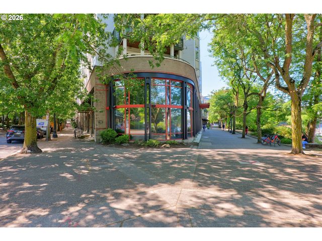 1710 S HARBOR Way C-307, Portland, OR 97201