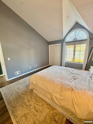 231 Cambridge Drive, Ramsey, NJ 07446