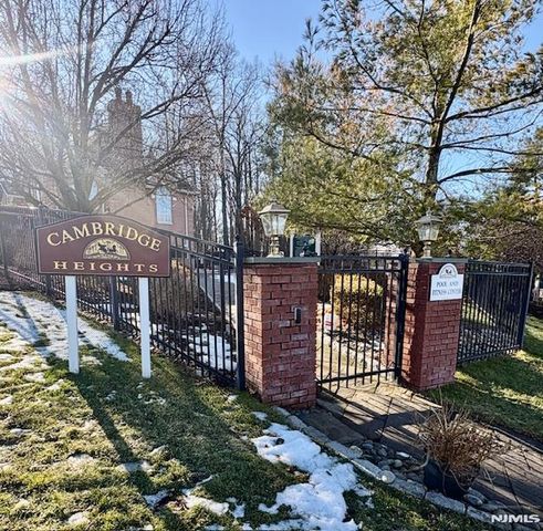 231 Cambridge Drive, Ramsey, NJ 07446