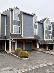 231 Cambridge Drive, Ramsey, NJ 07446