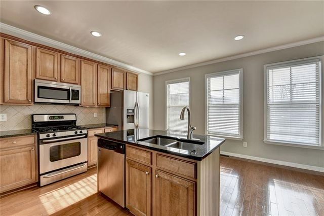 617 Grove Manor Park, Suwanee, GA 30024