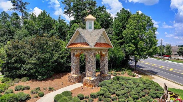 617 Grove Manor Park, Suwanee, GA 30024
