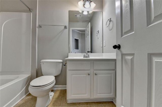 617 Grove Manor Park, Suwanee, GA 30024