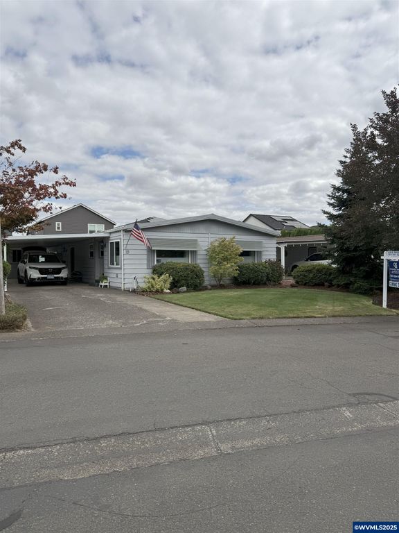 4730 Auburn Rd 9, Salem, OR 97301