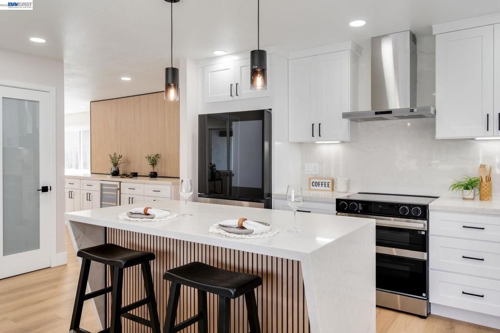 Image 12 of property listing at 25589 Belhaven St, Hayward, CA 94545