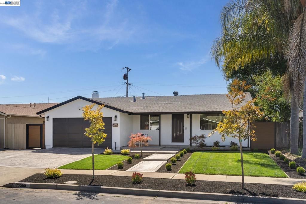Image 2 of property listing at 25589 Belhaven St, Hayward, CA 94545