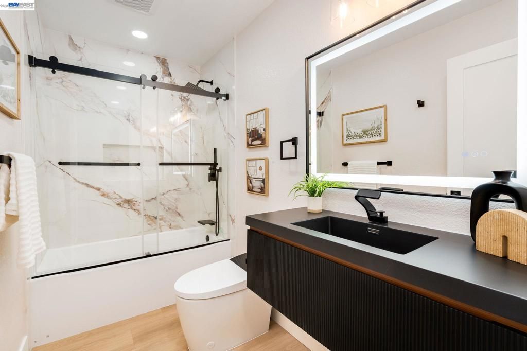 Image 23 of property listing at 25589 Belhaven St, Hayward, CA 94545