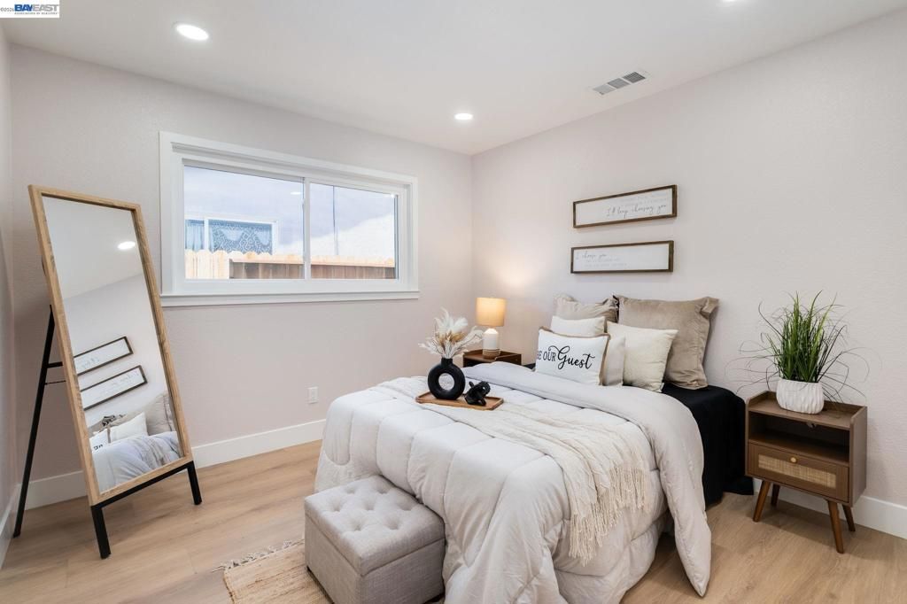 Image 24 of property listing at 25589 Belhaven St, Hayward, CA 94545