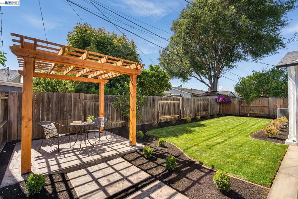Image 33 of property listing at 25589 Belhaven St, Hayward, CA 94545