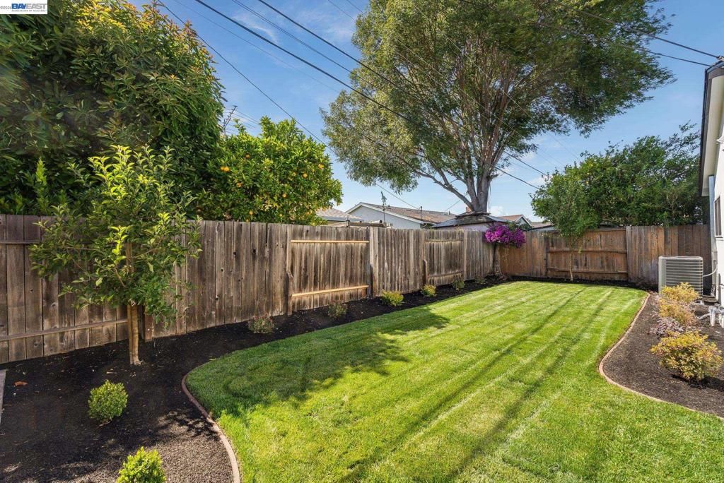 Image 34 of property listing at 25589 Belhaven St, Hayward, CA 94545
