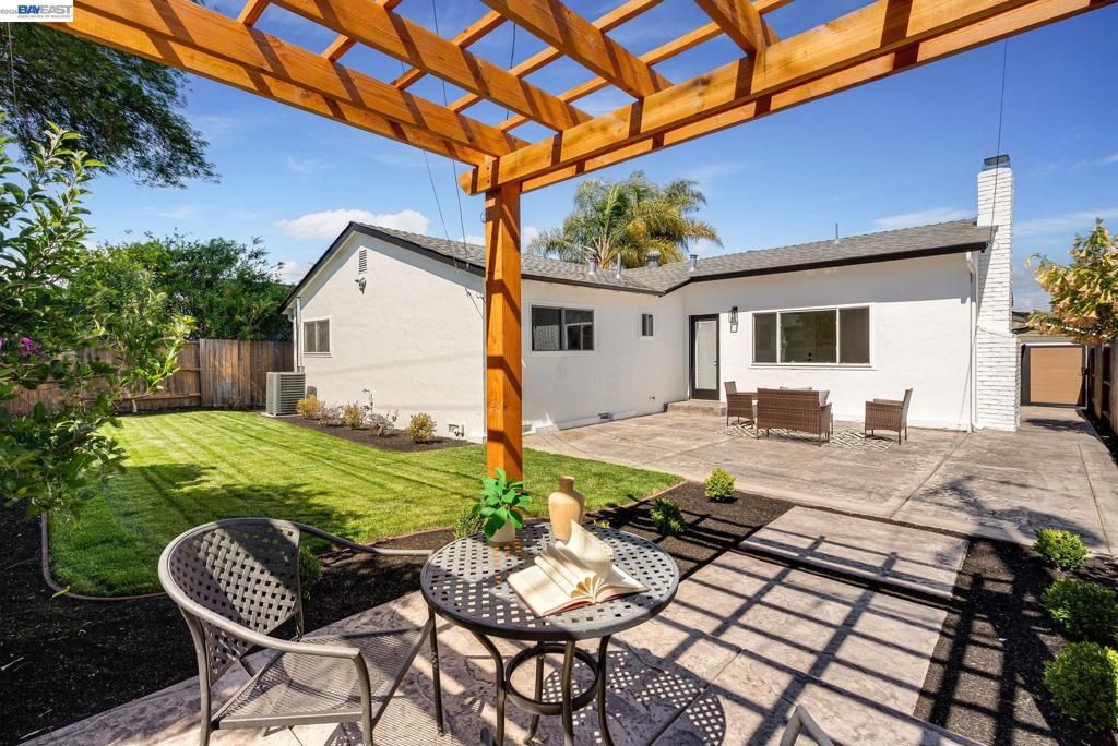 Image 36 of property listing at 25589 Belhaven St, Hayward, CA 94545