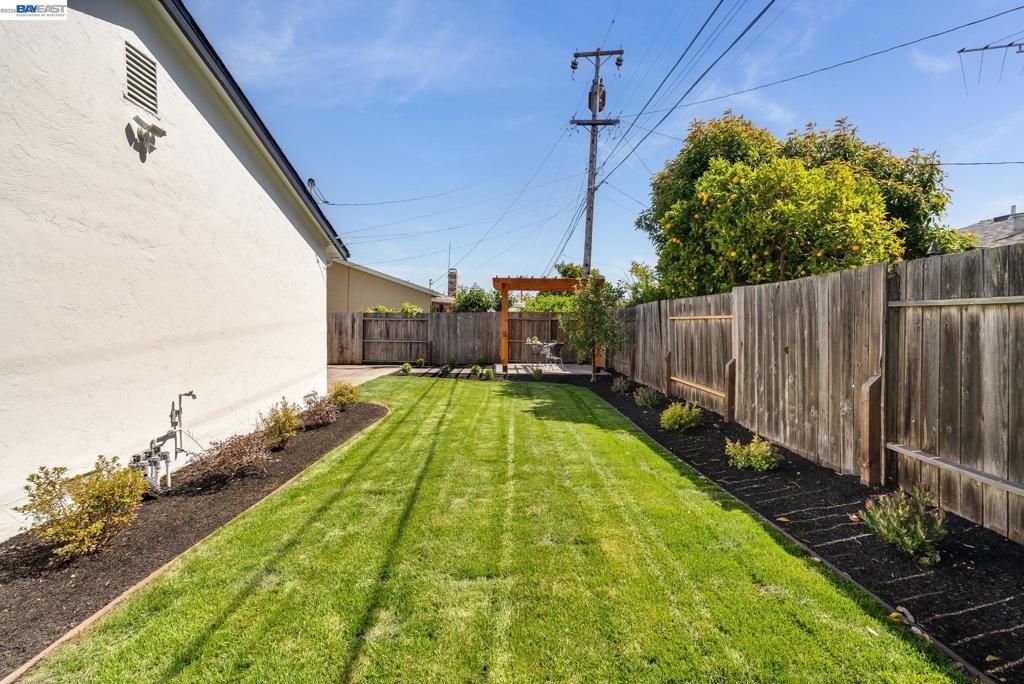 Image 38 of property listing at 25589 Belhaven St, Hayward, CA 94545