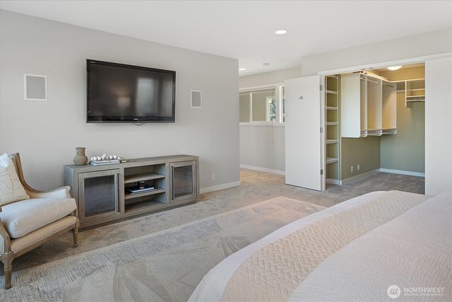 7038 52nd Avenue NE, Seattle, WA 98115