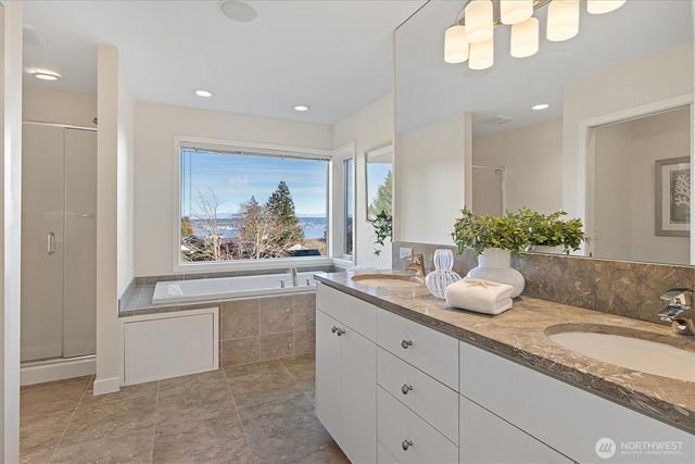 7038 52nd Avenue NE, Seattle, WA 98115