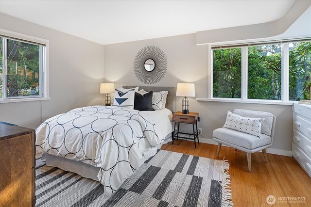 7038 52nd Avenue NE, Seattle, WA 98115