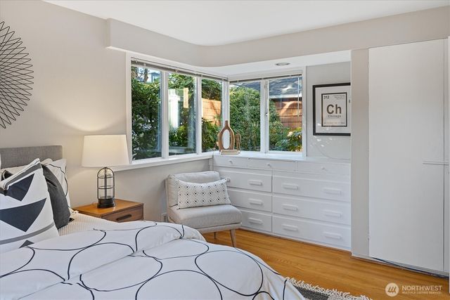 7038 52nd Avenue NE, Seattle, WA 98115