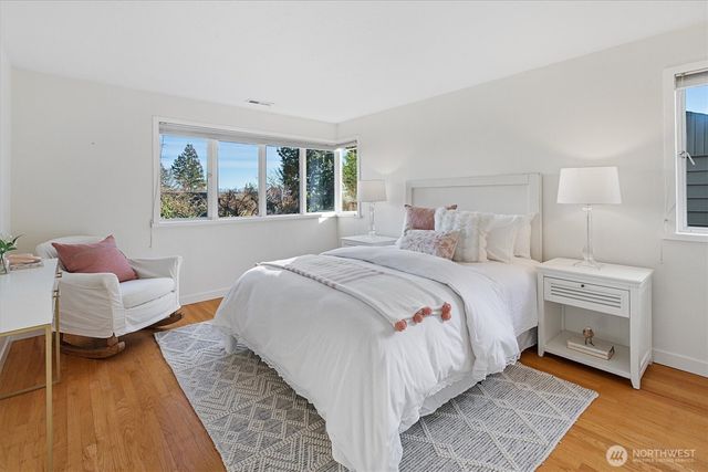 7038 52nd Avenue NE, Seattle, WA 98115