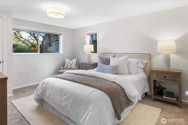 7038 52nd Avenue NE, Seattle, WA 98115