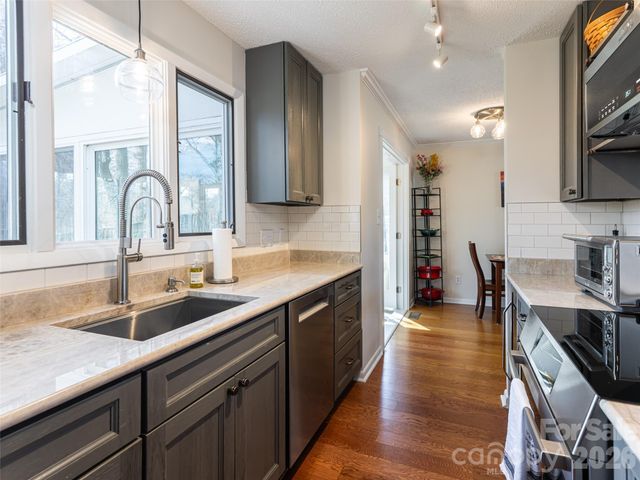 2F Lynx Drive, Black Mountain, NC 28711