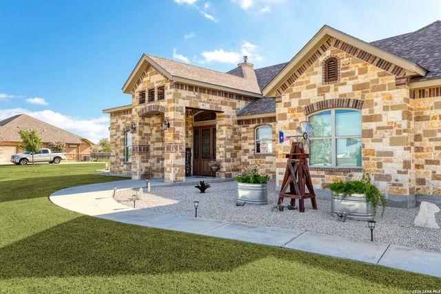 211 Siena Woods, Marion, TX 78124