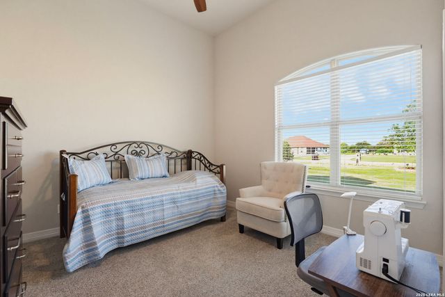 211 Siena Woods, Marion, TX 78124