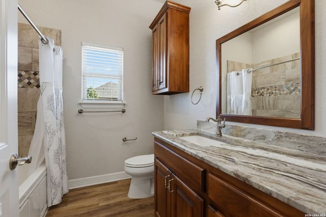 211 Siena Woods, Marion, TX 78124