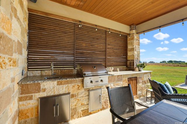 211 Siena Woods, Marion, TX 78124