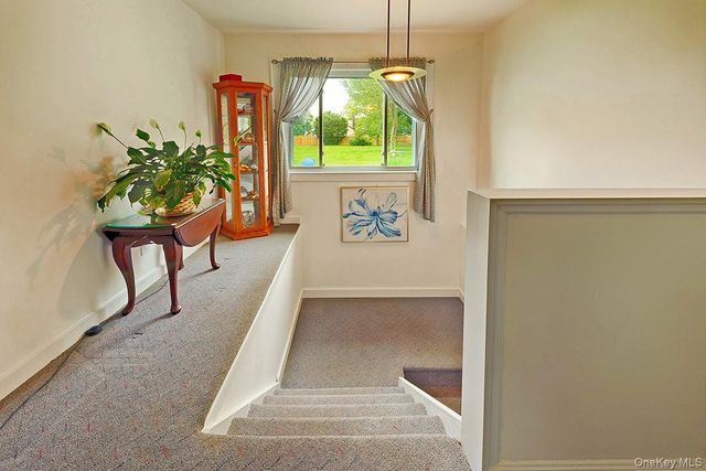 8 Van Cedar Street SE 8, Brentwood, NY 11717