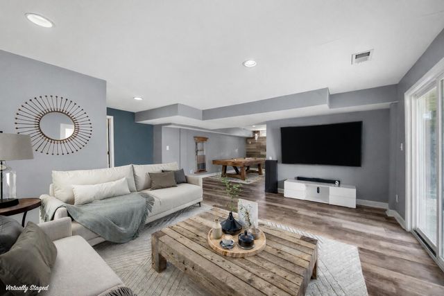 8674 Durbin Lane, Crown Point, IN 46307