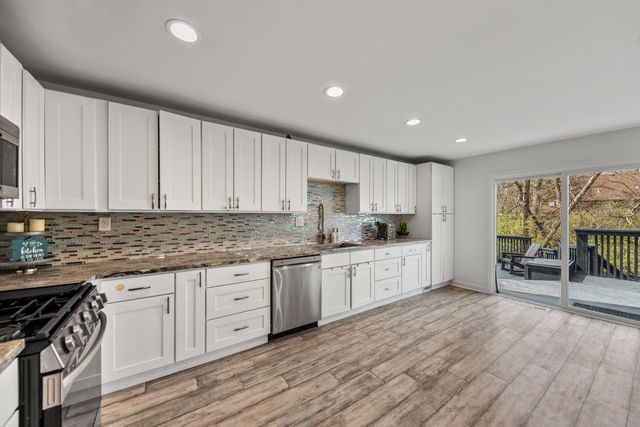 8674 Durbin Lane, Crown Point, IN 46307