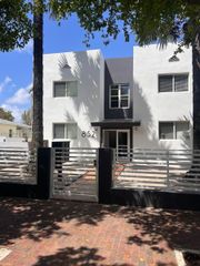 852 SW 13th Ave 6, Miami, FL 33135