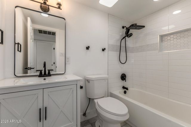 4620 E SOUTHERN Avenue, Phoenix, AZ 85042