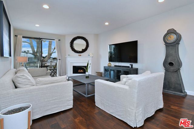 4619 Kester Avenue 16, Sherman Oaks, CA 91403